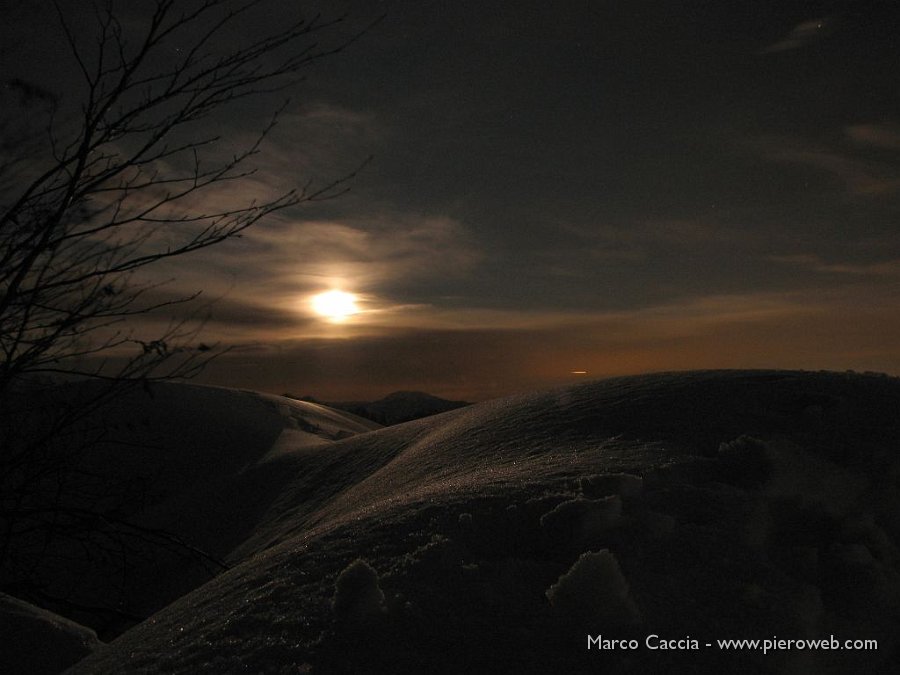 04_Spunta la Luna sopra la neve.jpg